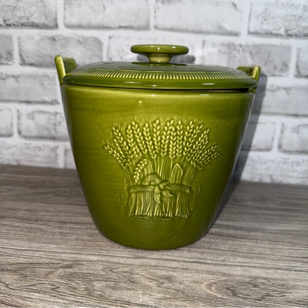 VTG Franciscan Green Ceramic Pot with Lid Wheat Sheaf Design USA